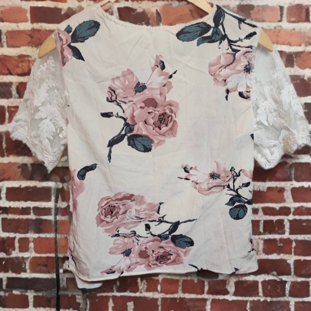 SHEIN Pink Floral Lace Blouse 🌸👚 #SHEIN #Blouse #Lace #Floral